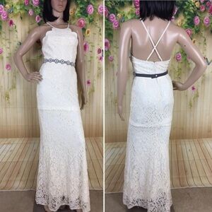 LULU’s White Dress with Belt Size XS